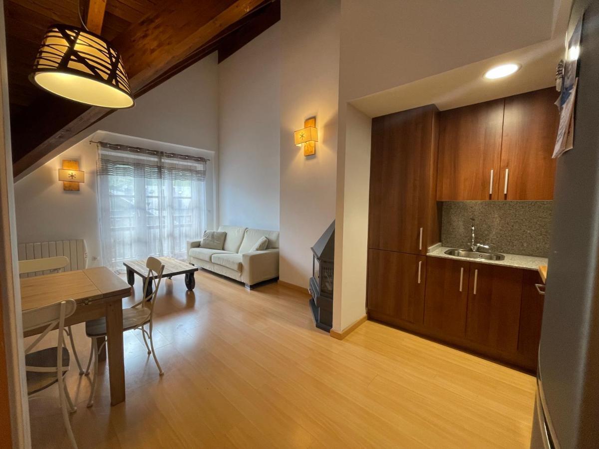 B31 - Urb. La Coma 3º - Villmor Apartamento Benasque Exterior foto
